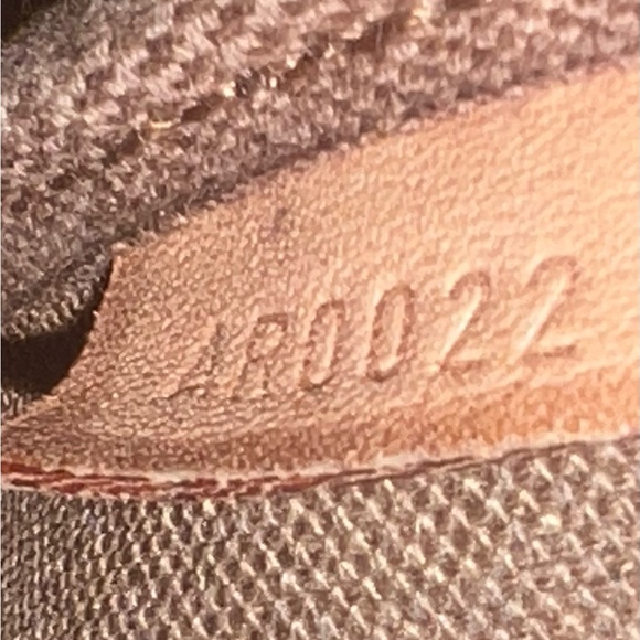 Authentic Preloved Louis Vuitton LV Accessories Pouch Bag Pochette Monogram - Picture 13 of 13